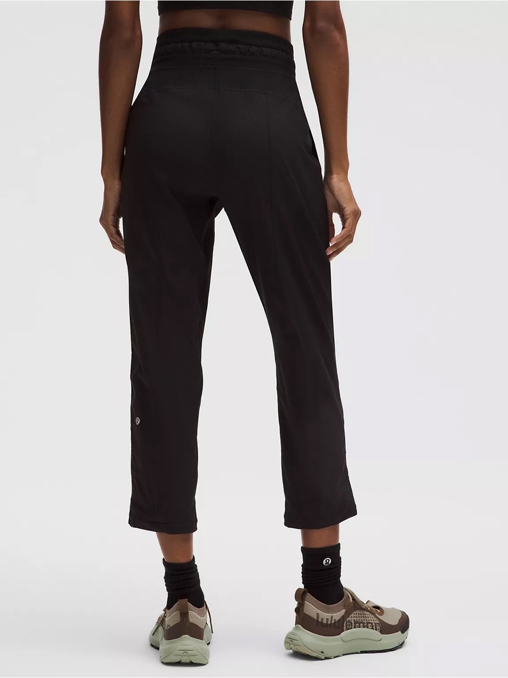 Lululemon | Black‎ Dance Studio Mid-Rise cropped pants 4 - Picture 4 of 15